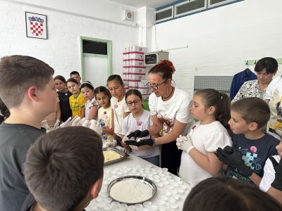 Učenici OŠ Domovinske zahvalnosti volontirali povodom obilježavanja kampanje Hrvatska volontira