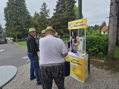 U Gračacu održana javna akcija o pravima potrošača