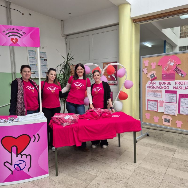 U sklopu programa “Ne sheram nasilje!” obilježen Dan ružičastih majica U sklopu programa “Ne sheram nasilje!” obilježen Dan ružičastih majica