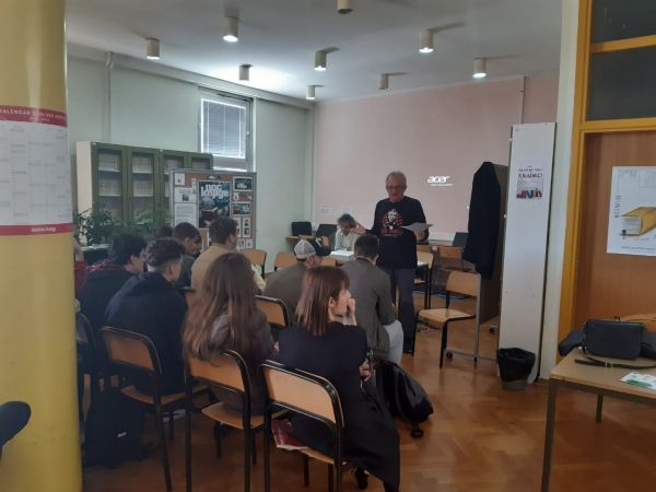 Panel rasprava na temu ovisnosti o alkoholu